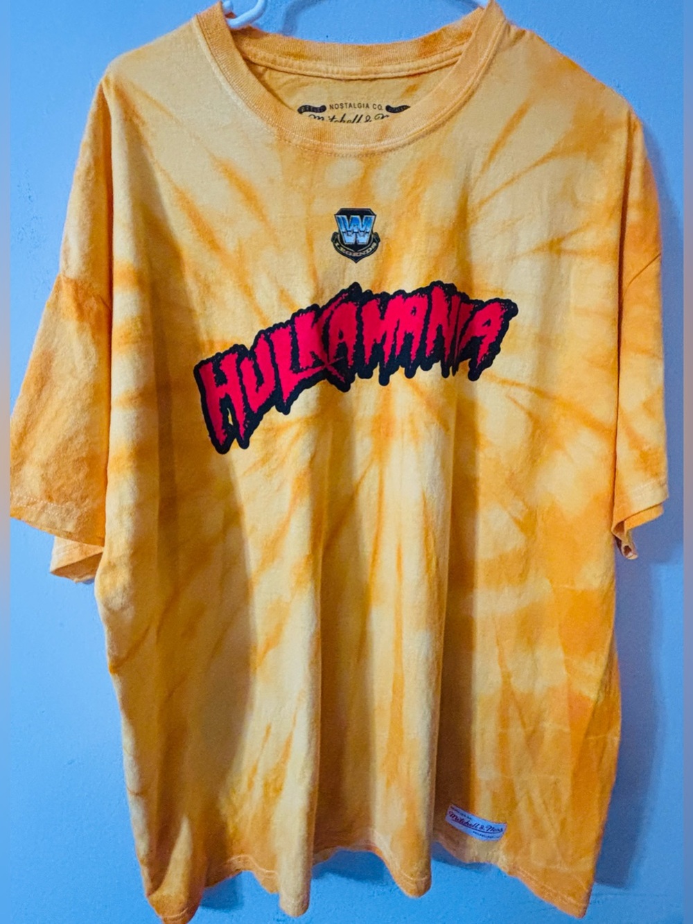 NWOT Men's Mitchell & Ness Yellow Hulk Hogan Hulkamania Tie-Dye T-Shirt Sz XXL